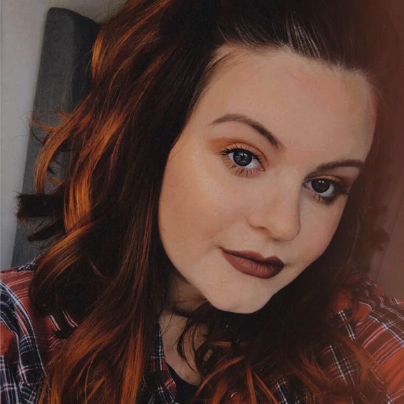 Meet your Posher, Chloe - Picture 6 of 6